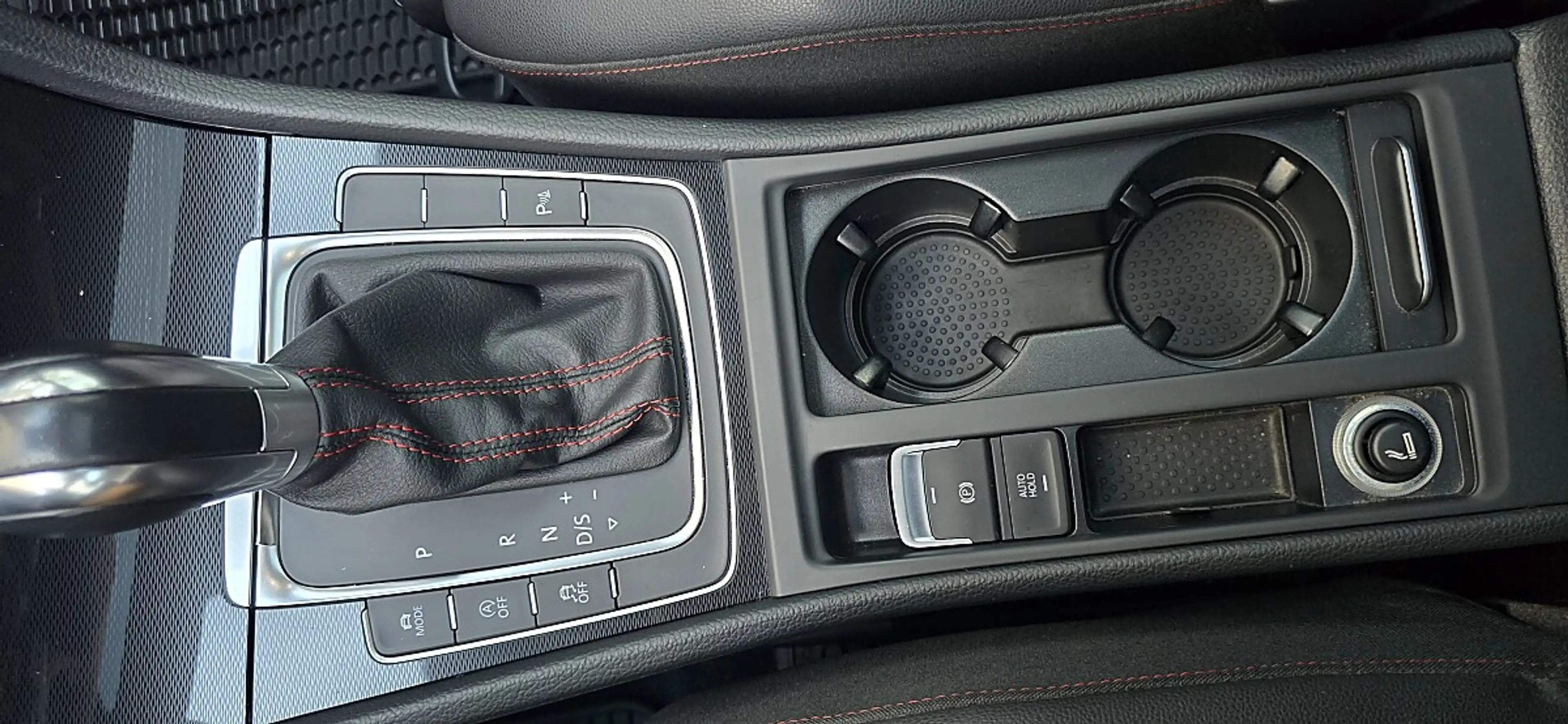 Volkswagen Golf GTI "Performance" BlueMotion 2,0 TSI — photo 10