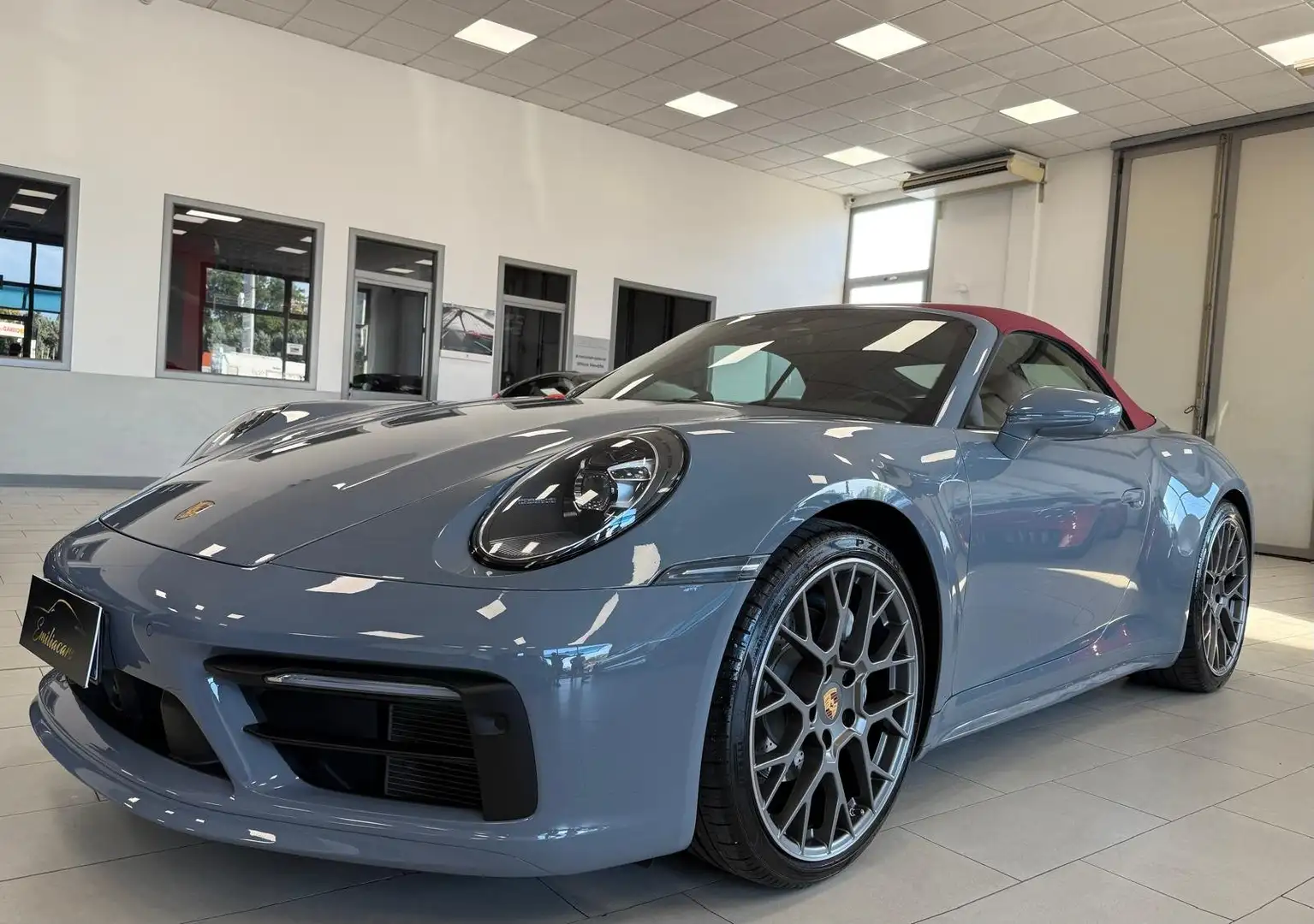 Porsche 992 Cabrio 3.0 auto "PACCHETTO SPORT DESIGN" Grijs - 1