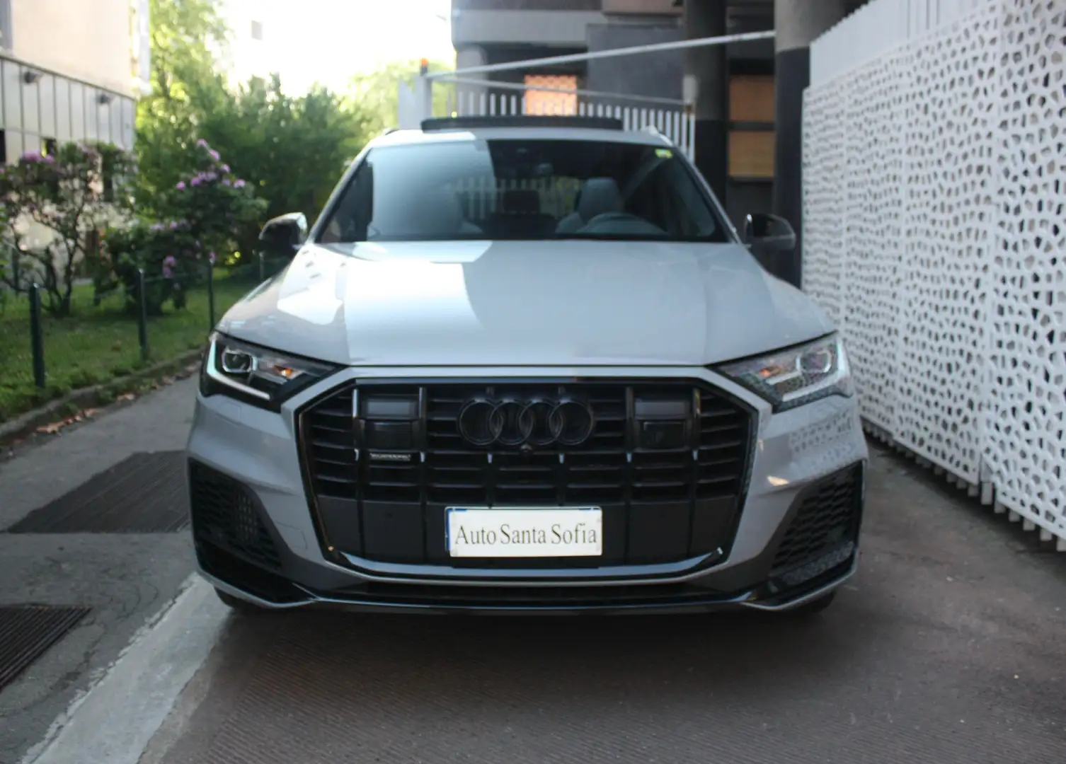 Audi Q7 55 tfsi-S Line-IVA-7 Posti-Tetto-22"-Radar-ADAS Grijs - 2