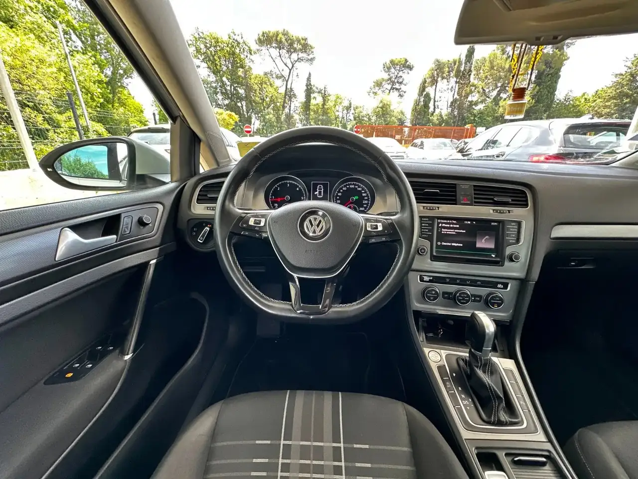 Volkswagen Golf Standard Model — photo 18