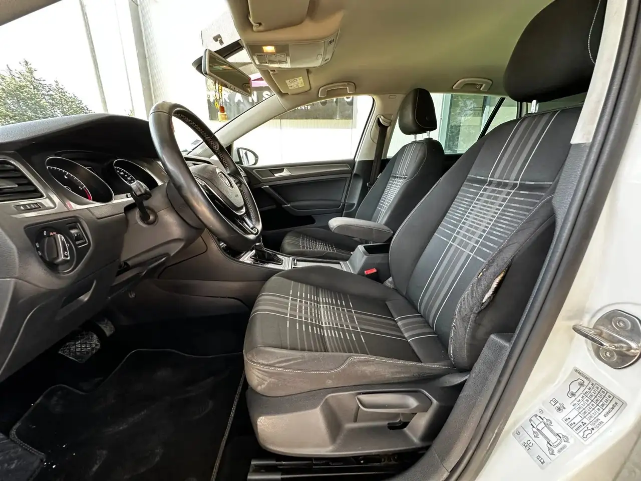 Volkswagen Golf Standard Model — photo 11