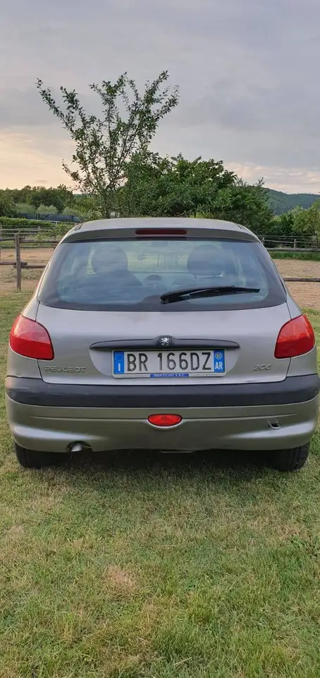 Peugeot 206 5p 1.1 XT c/2airbag, foto 8