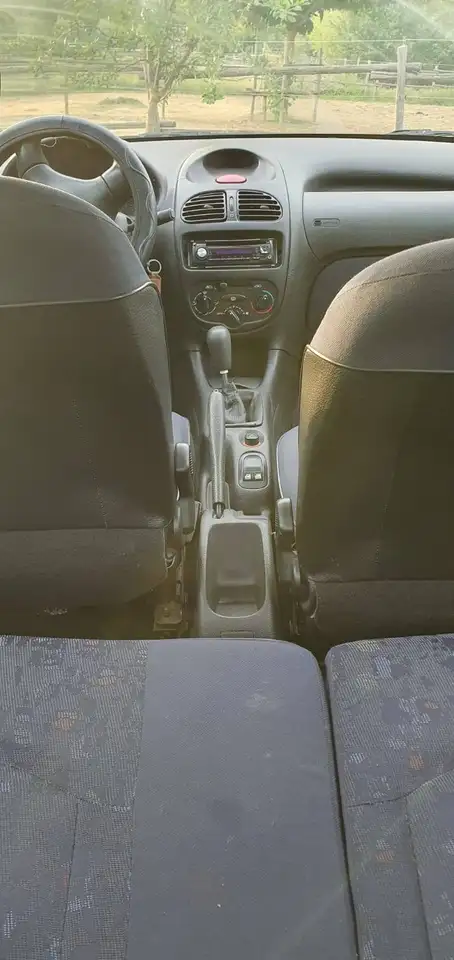 Peugeot 206 5p 1.1 XT c/2airbag, foto 1