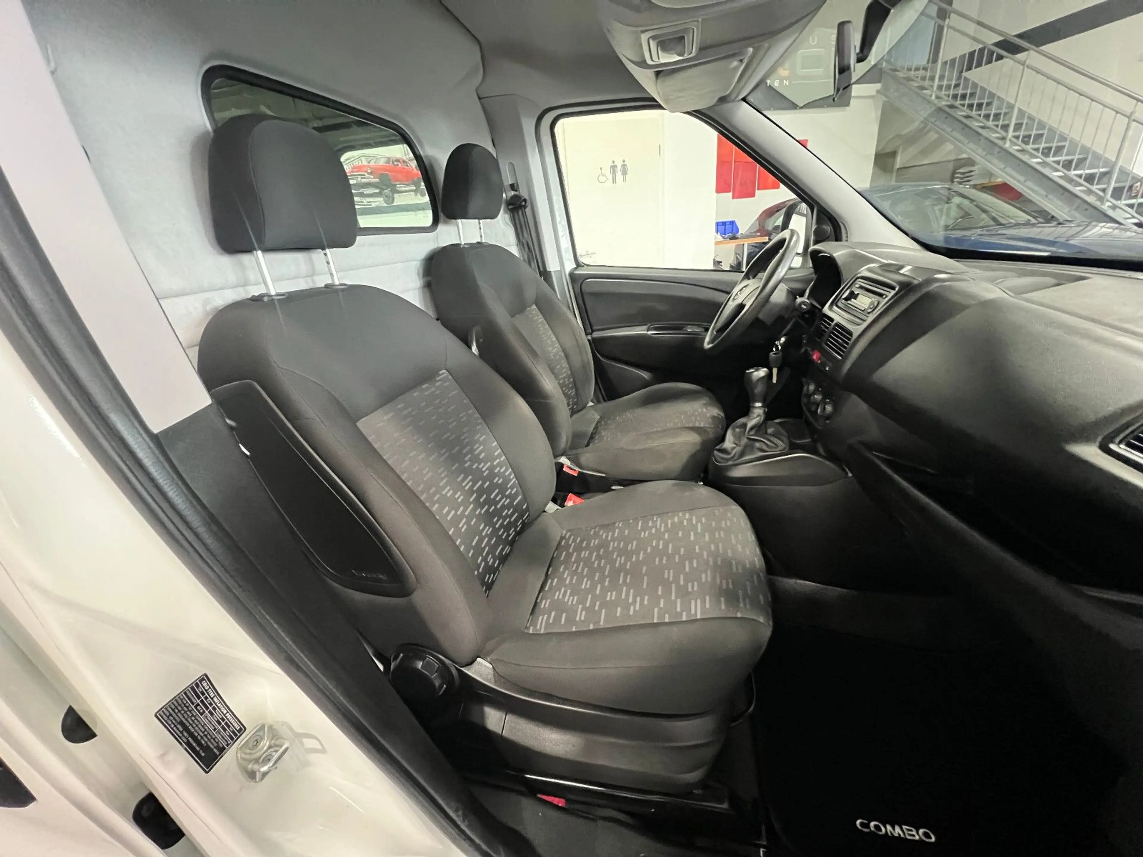 Opel Combo D 1.3 CDTi Kasten L2H1 **Klima*PDC** — photo 5