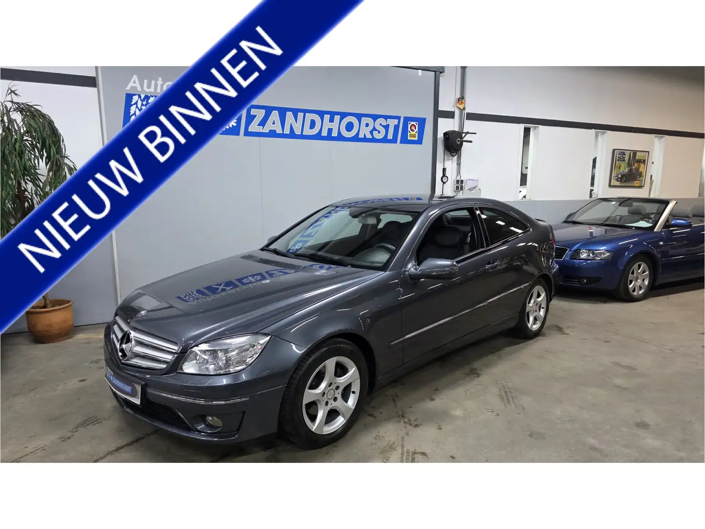 Mercedes-Benz CLC 180 K. Prestige Grijs - 1