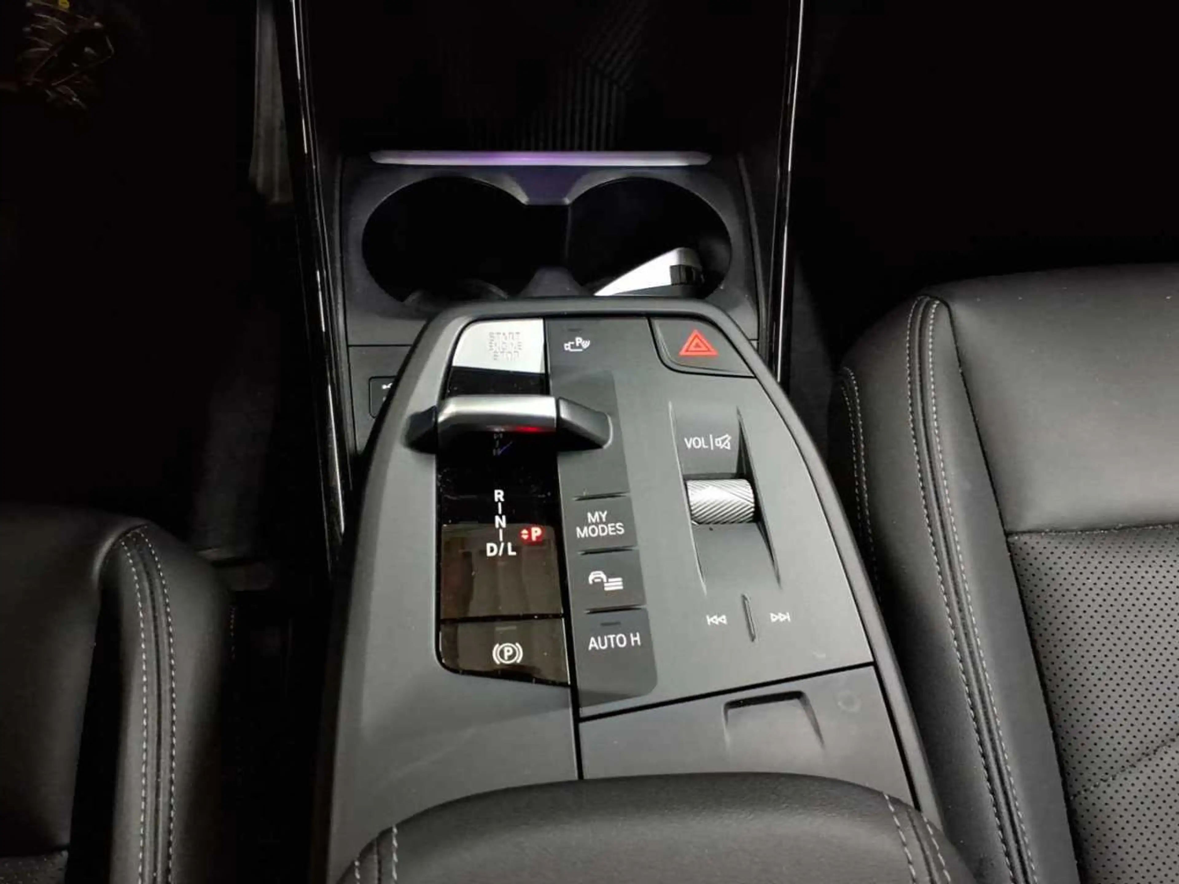 BMW 223 223i xDrive Active Tourer Aut. Navi Leder SHZ — photo 10