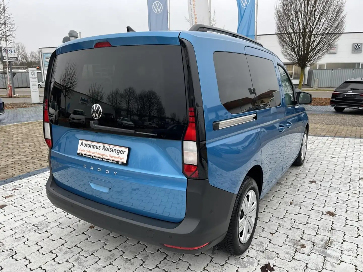 Volkswagen Caddy 2.0 TDI DSG Kombi (APP,NAV,LED,RearView) Klima Azul - 2