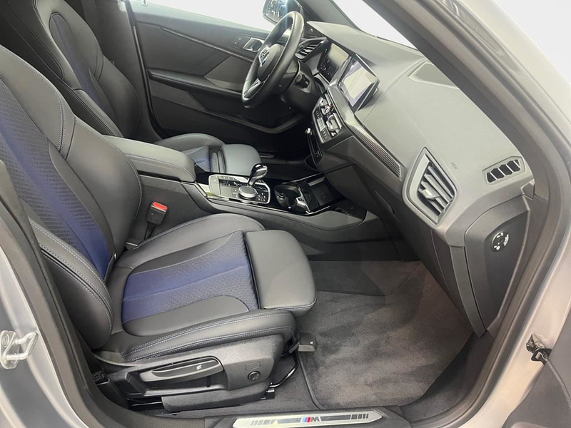BMW 218 M Sport — photo 14