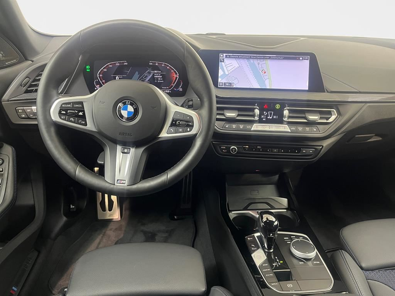 BMW 218 M Sport — photo 12