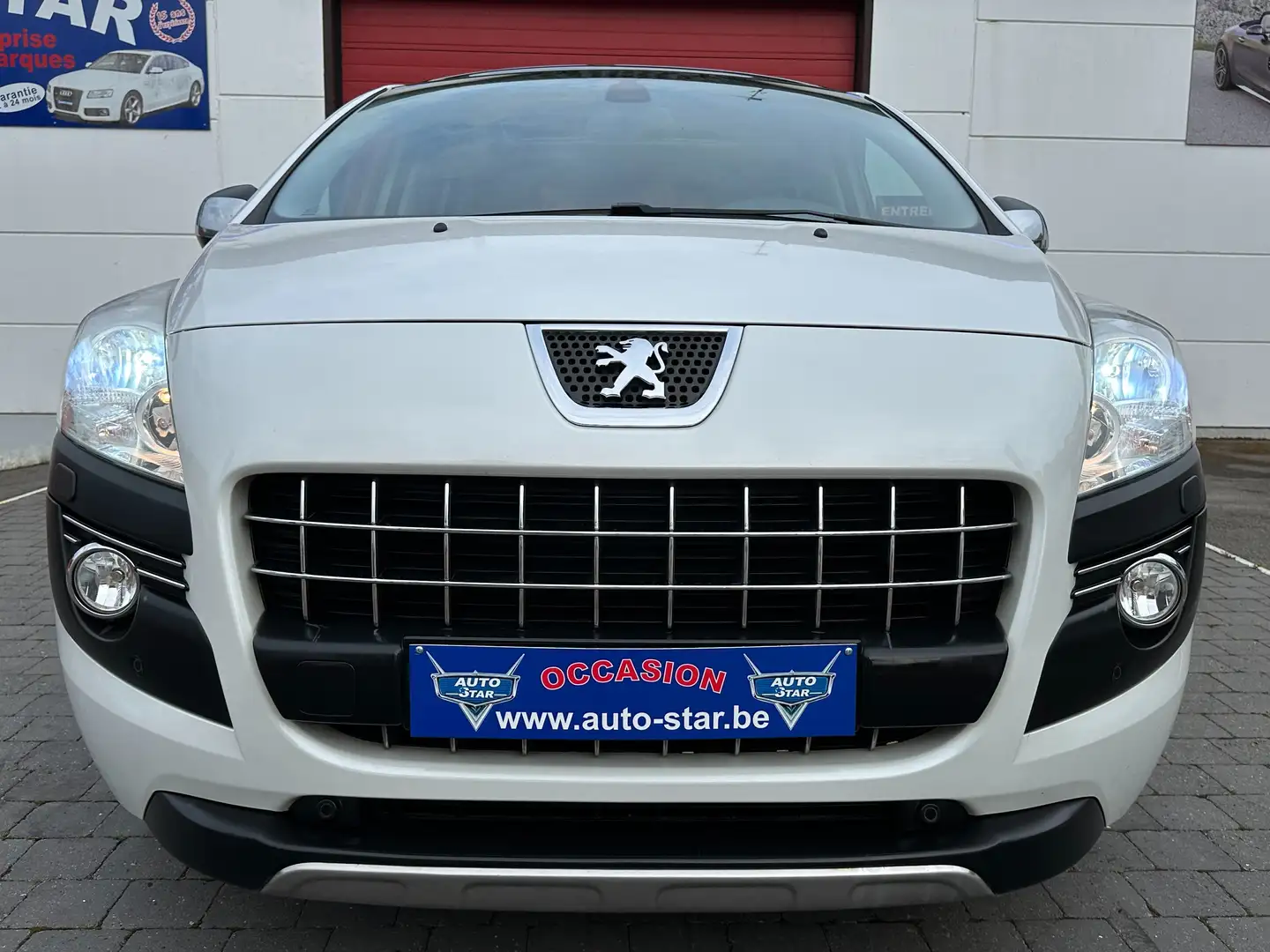 Peugeot 3008 1.6 HDi Premium TOIT PANORAMIQUE JANTES 17 EURO 5 Wit - 2