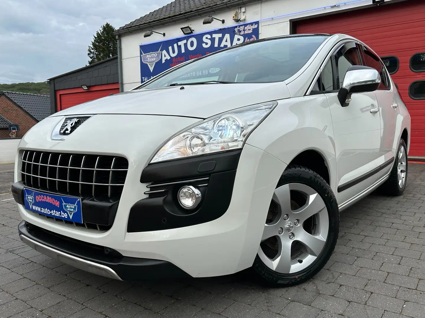Peugeot 3008 1.6 HDi Premium TOIT PANORAMIQUE JANTES 17 EURO 5 Wit - 1