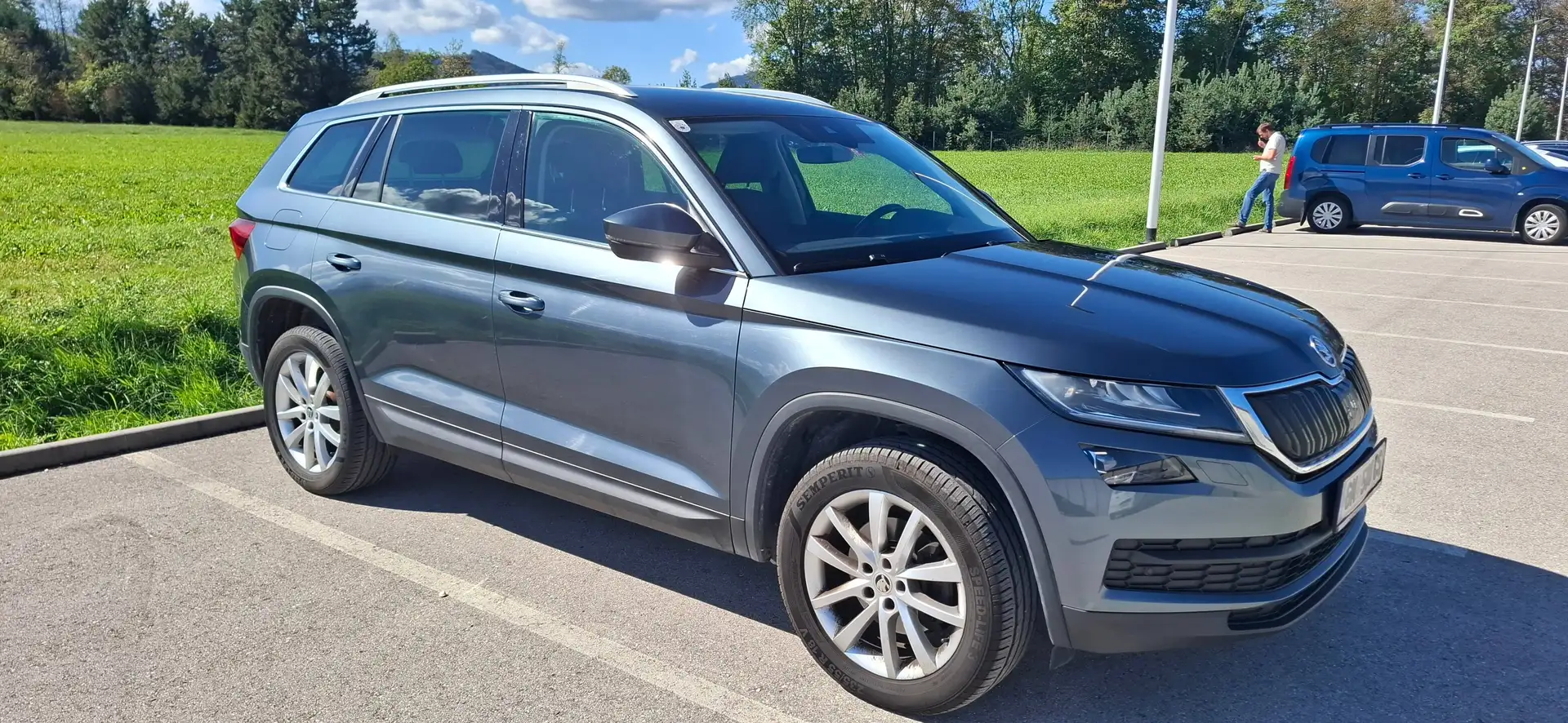 Skoda Kodiaq Kodiaq 2,0 TDI SCR 4x4 Ambition 125 DSG Ambition 125 Grau - 2