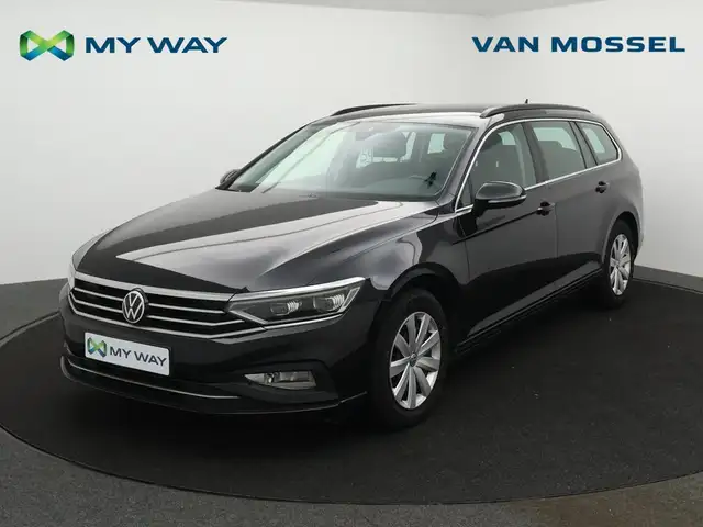 Volkswagen Passat Variant Passat Variant Style 'Business' 2.0 TDI 122PK *AUTOMAAT*NAVI*TREKHAAK*CAMERA*PDC*KEYLESS*CRUISE*...*