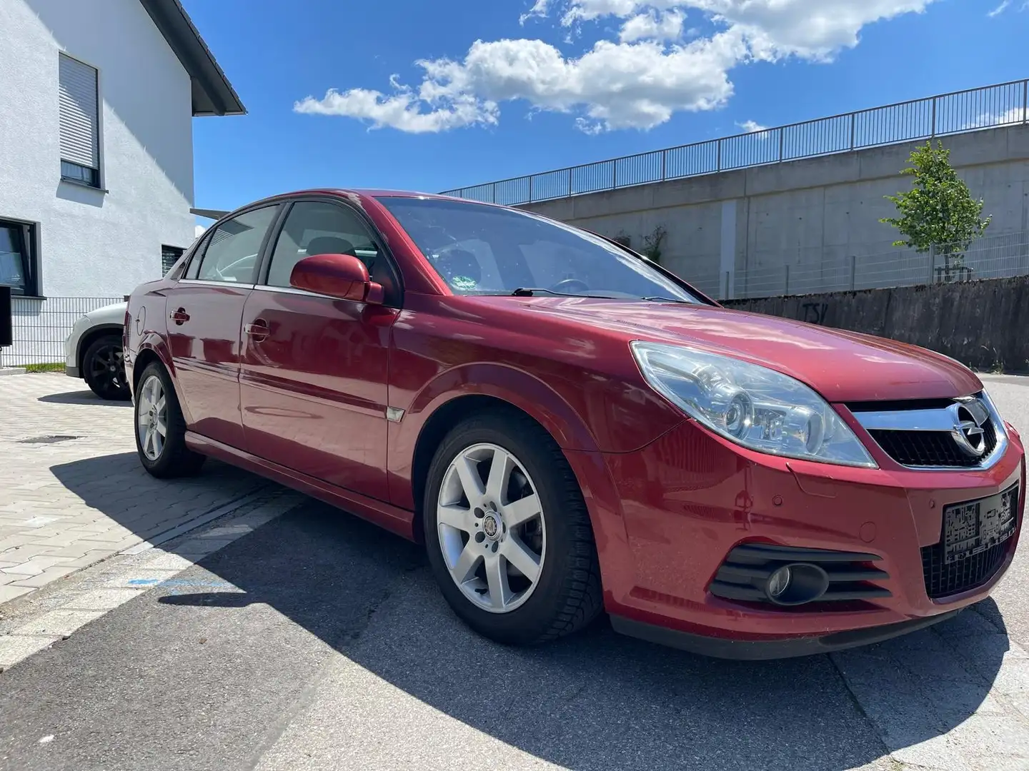 Opel Vectra 1.8 Edition Klima SHZ Parkhilfe TÜV 02/26 Rot - 1