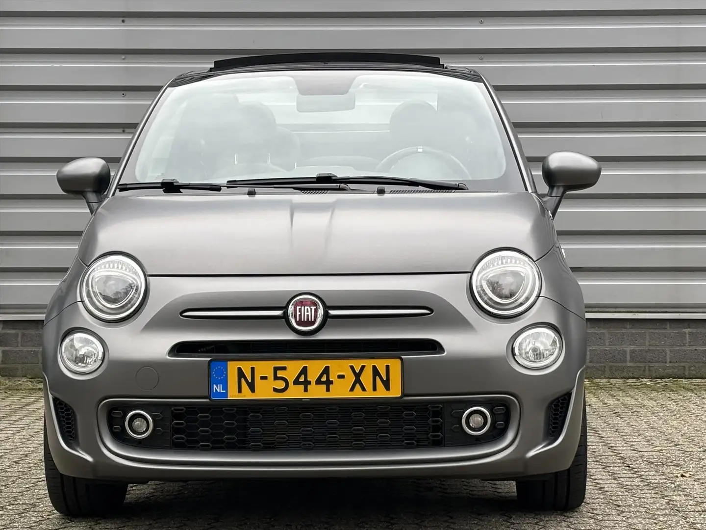Fiat 500C 1.0 Hybrid 70pk Sport | Carplay | Matte kleur | 59 Gris - 2