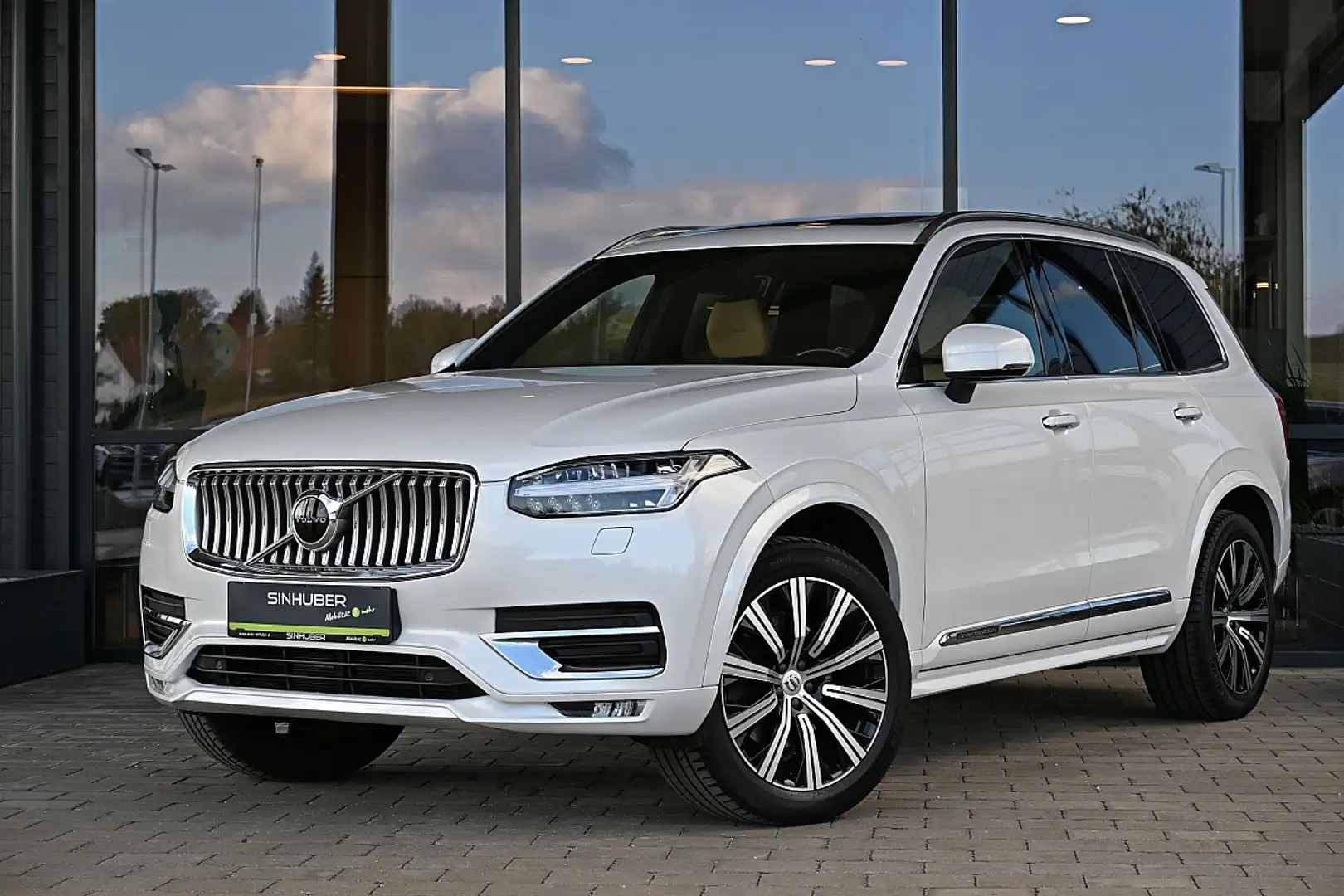 Volvo XC90 B5 AWD Inscription ACC, HeadUp, Panorama, Sitzk... Weiß - 1