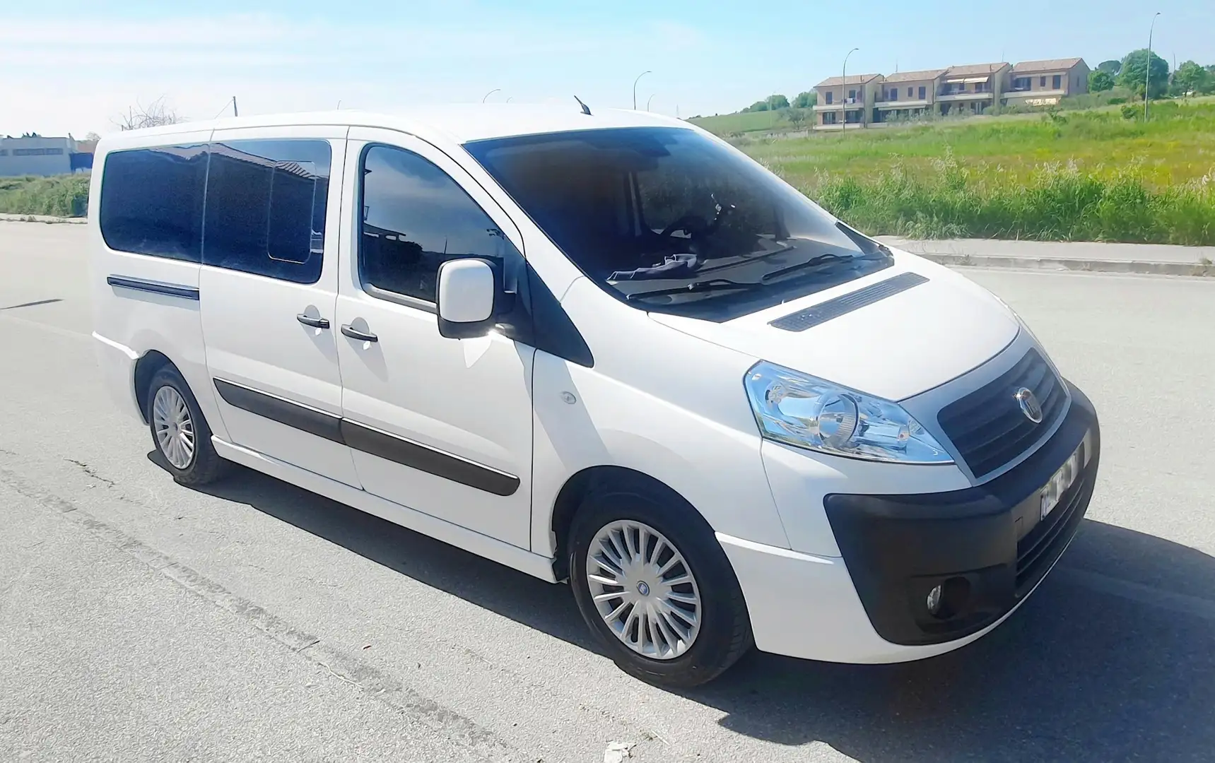 Fiat Scudo 9 posti passo lungo - 1
