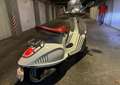 Vespa 946 Wit - thumbnail 2