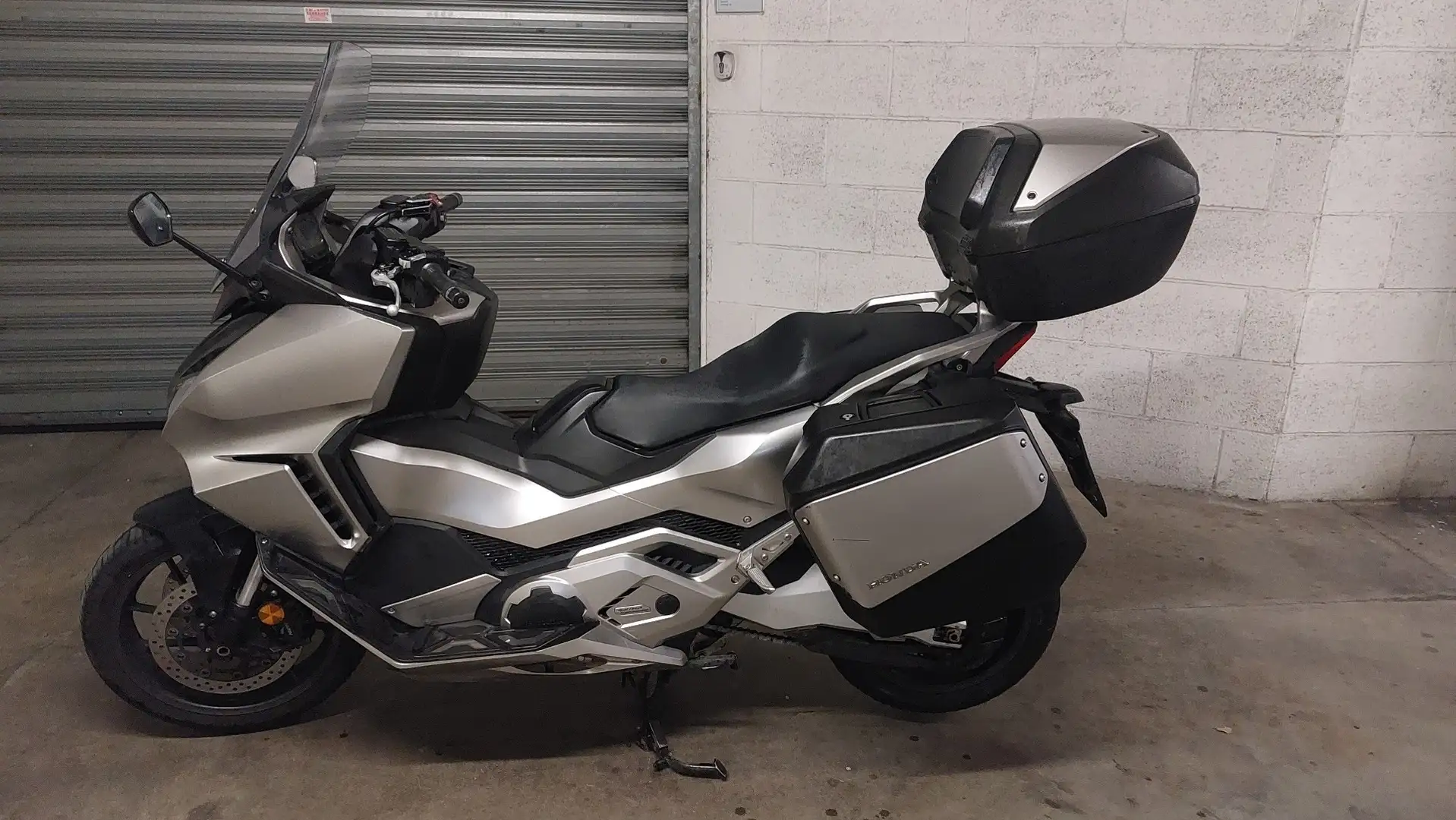 Honda Forza 750 Argintiu - 2