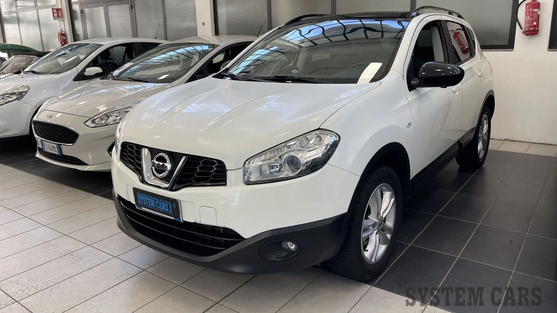 Nissan Qashqai Qashqai 1.6 dCi 2WD Tekna Weiß - 1