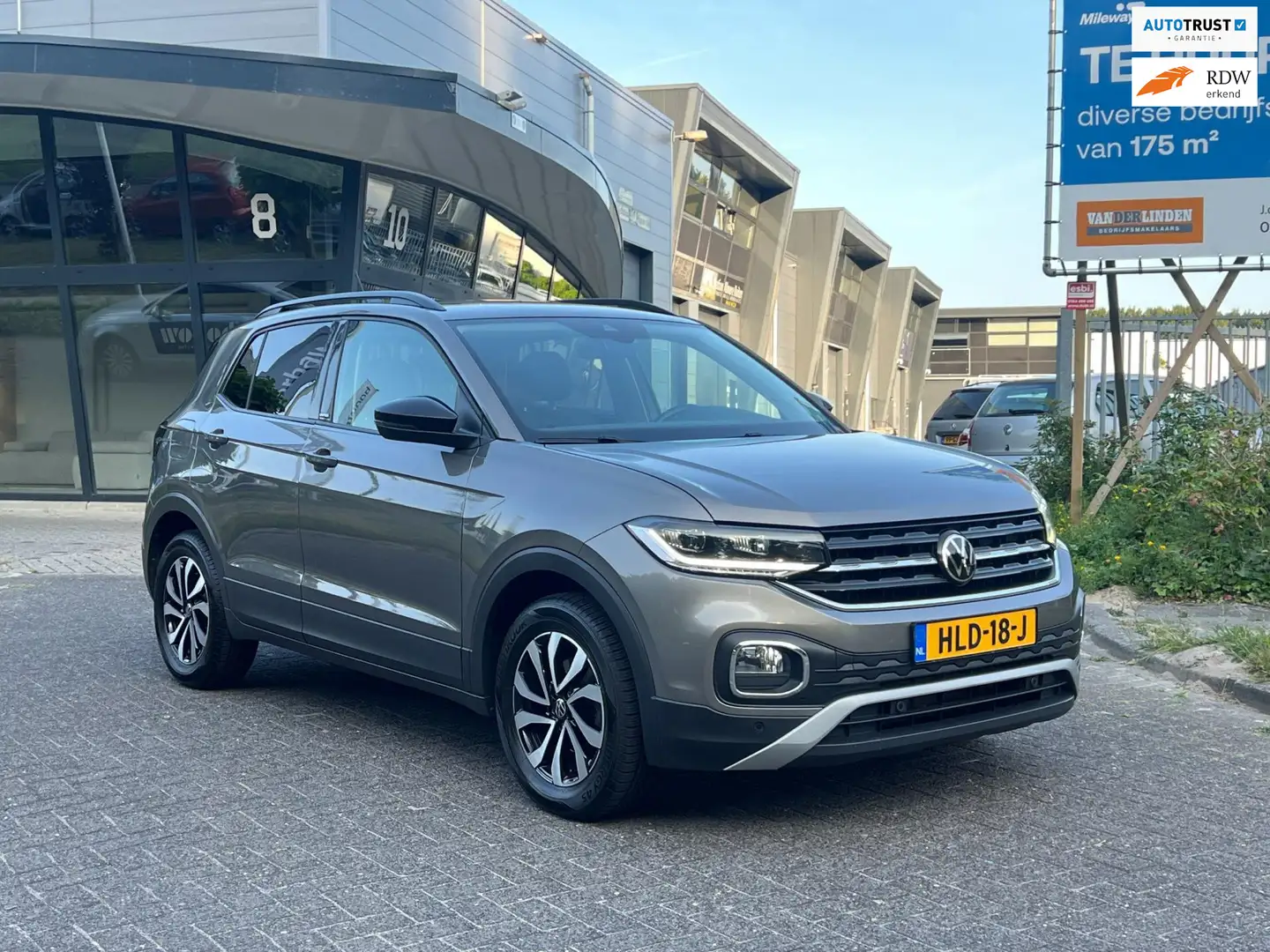 Volkswagen T-Cross 1.5 TSI DSG-7 UNITED LED CARPLAYY NAVI Grijs - 1