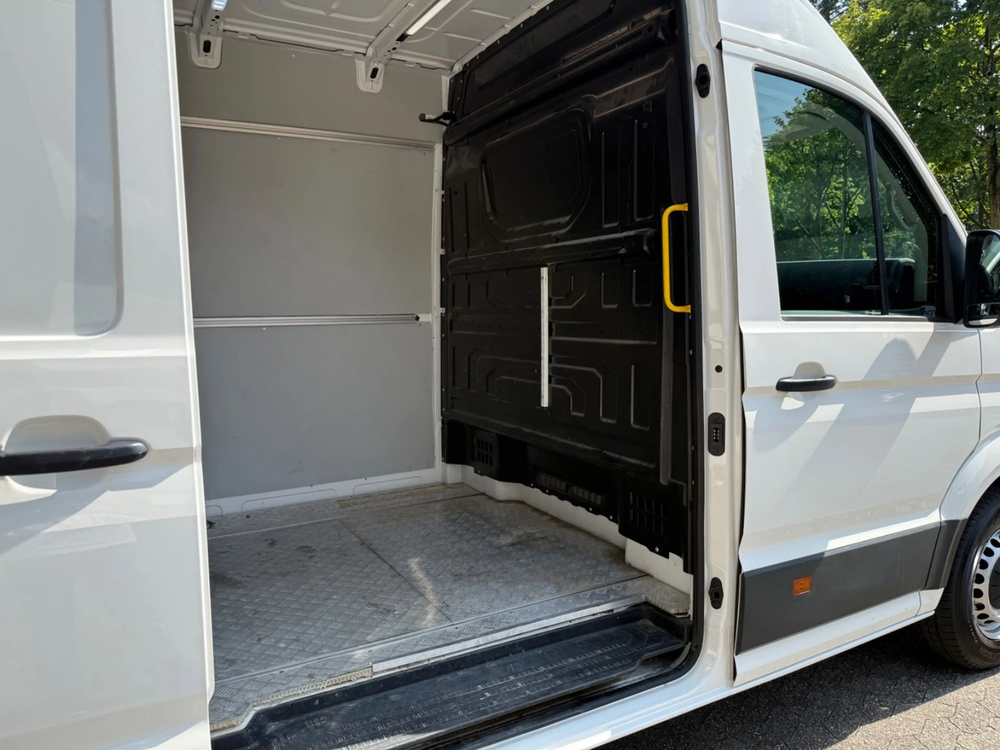 Volkswagen Crafter Kasten 35 L2H2 DSG STANDHZ AHK CAM APPLE — photo 8