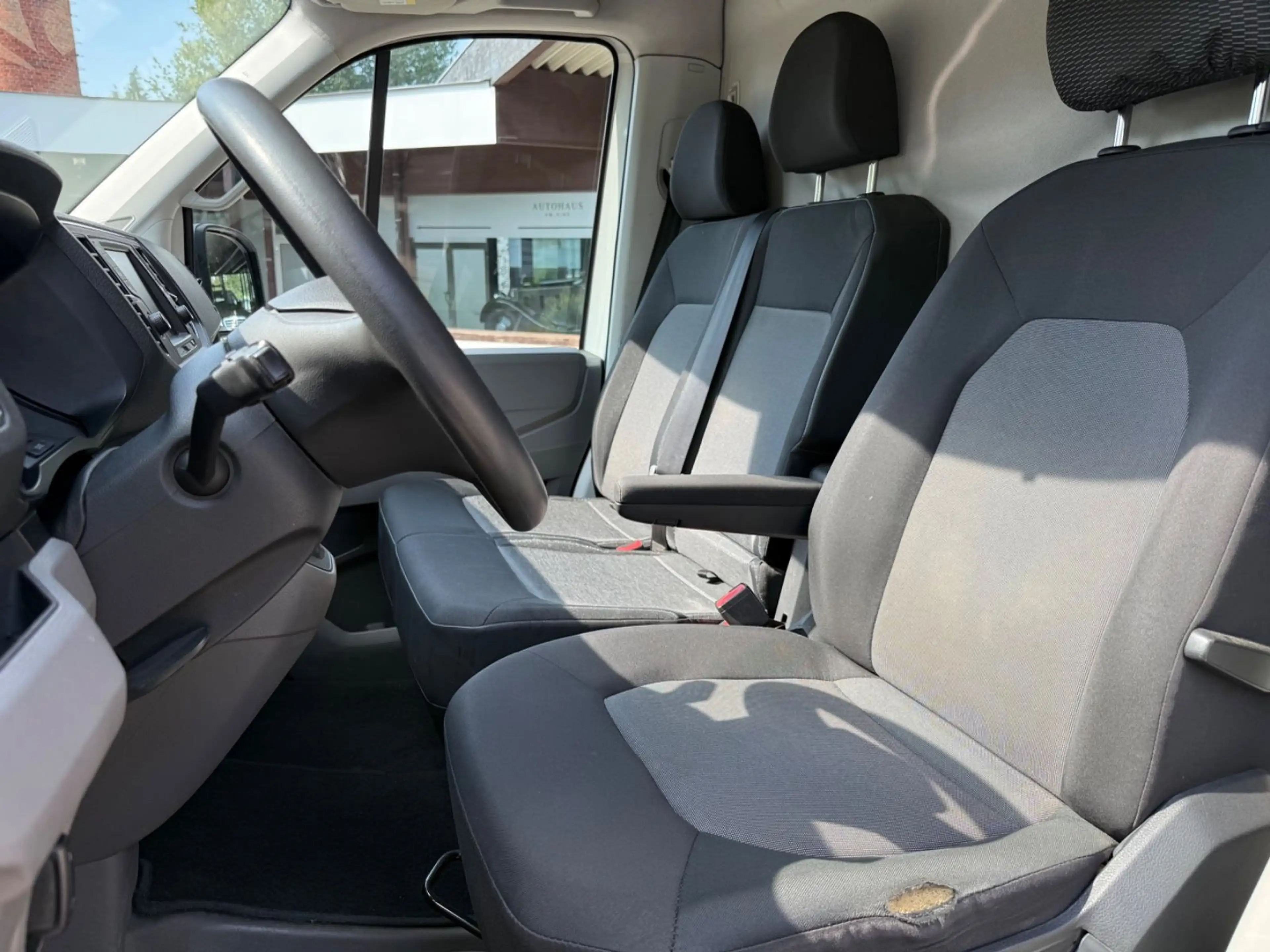 Volkswagen Crafter Kasten 35 L2H2 DSG STANDHZ AHK CAM APPLE — photo 11