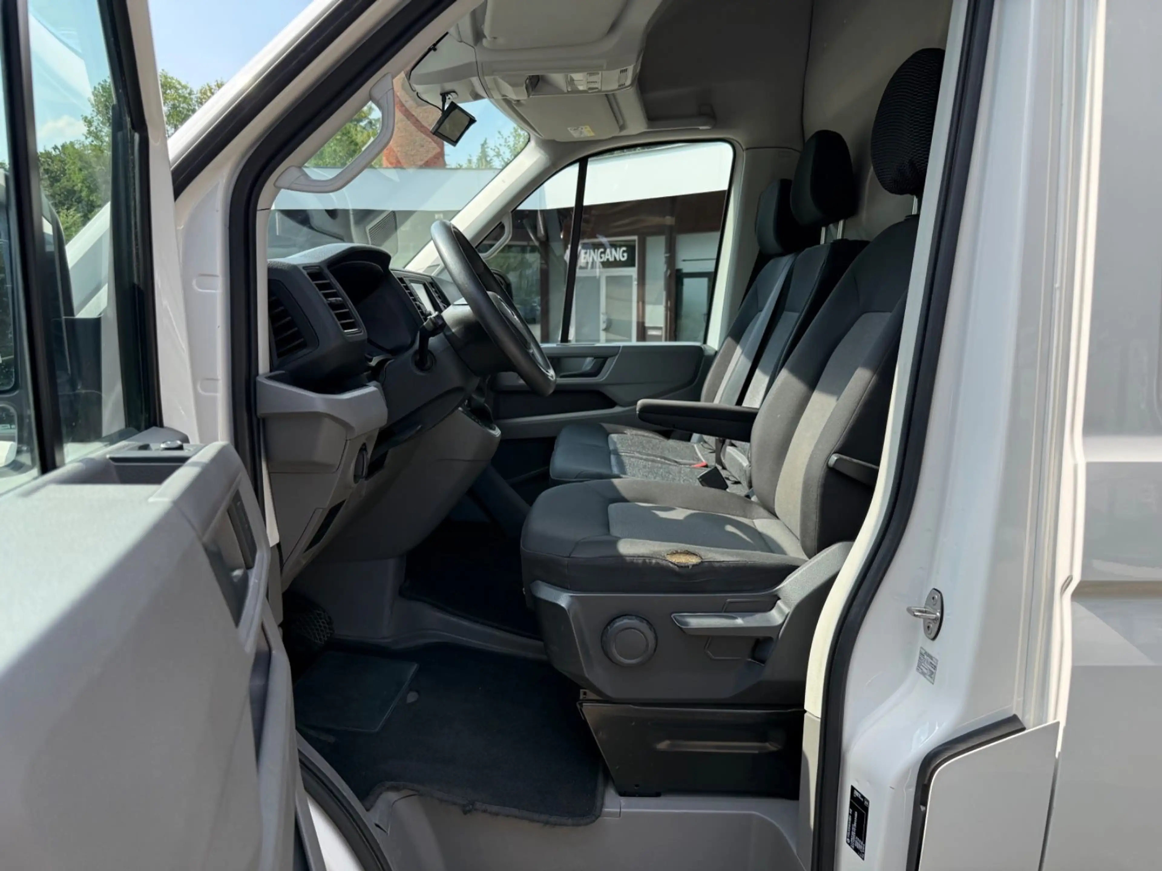Volkswagen Crafter Kasten 35 L2H2 DSG STANDHZ AHK CAM APPLE — photo 10