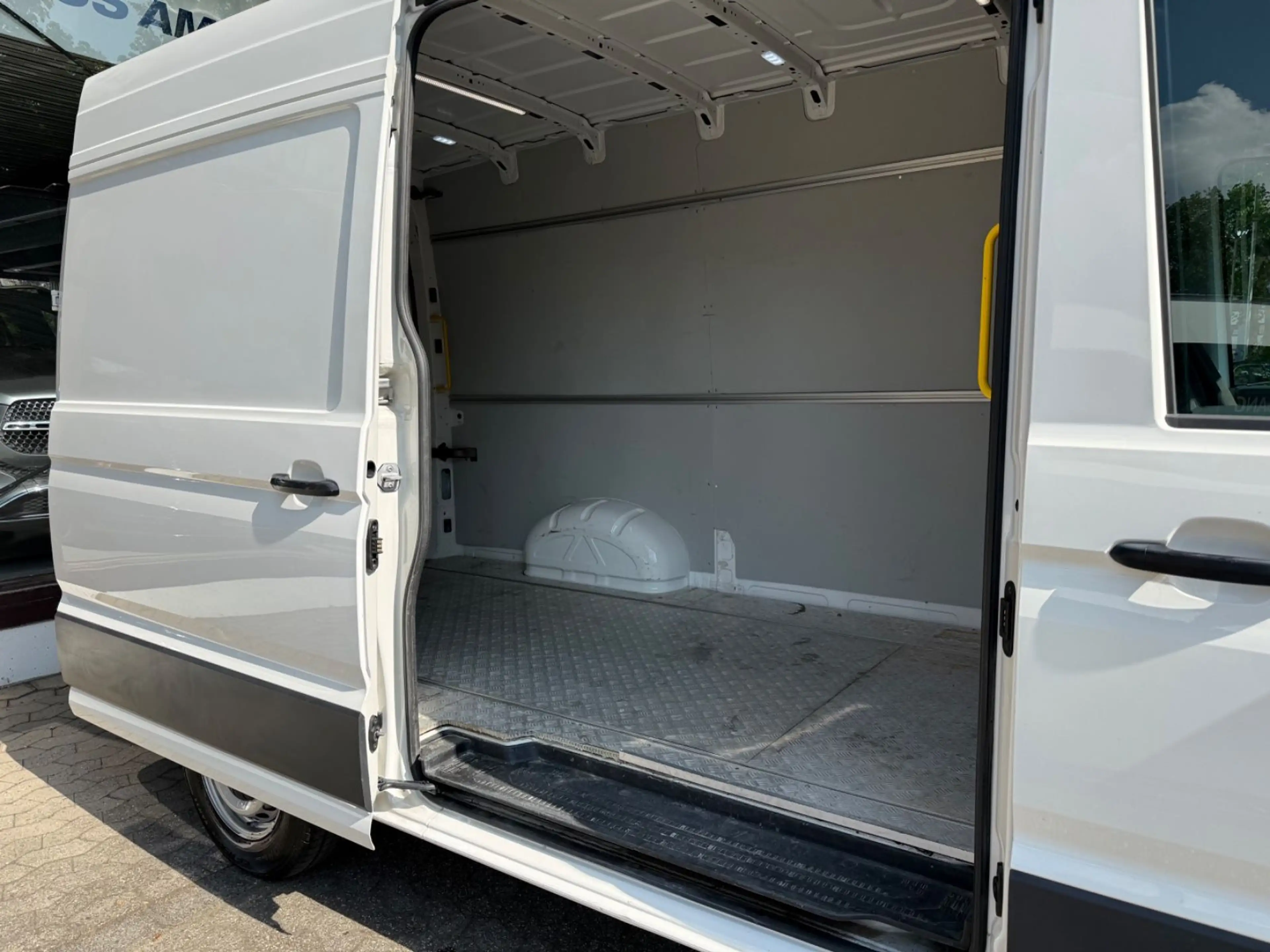 Volkswagen Crafter Kasten 35 L2H2 DSG STANDHZ AHK CAM APPLE — photo 7