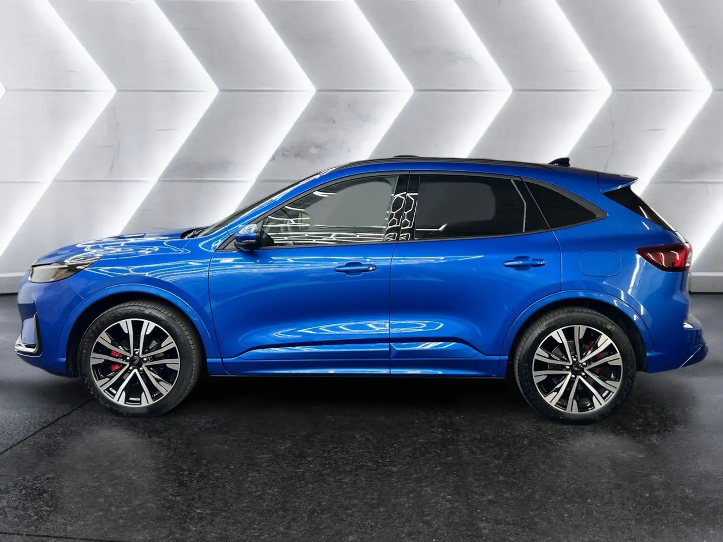 Ford Kuga 2,5L Hybrid **ST-Line X** Allrad Blau - 2