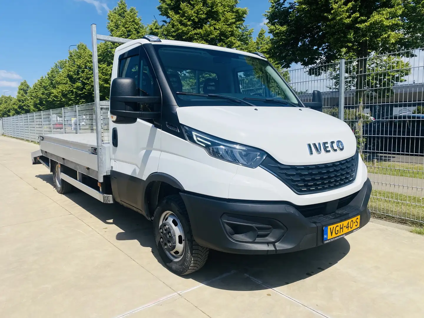 Iveco Daily auto ambulance Bílá - 2