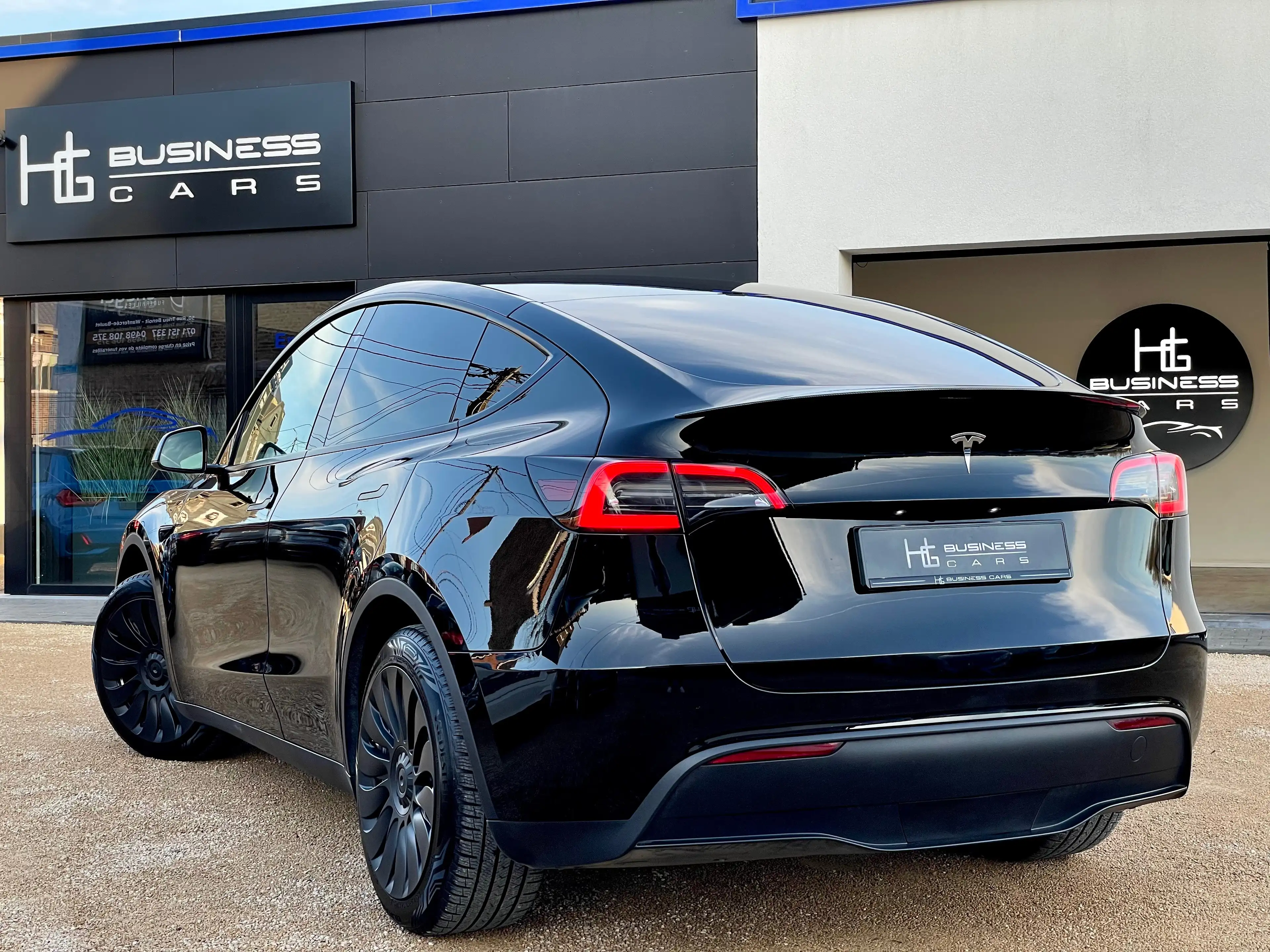 Tesla Model Y STANDARD RANGE/ LOOK PERFORMANCE/ BATTERIE LFP/ RWD/ AUTOPILOT — photo 9