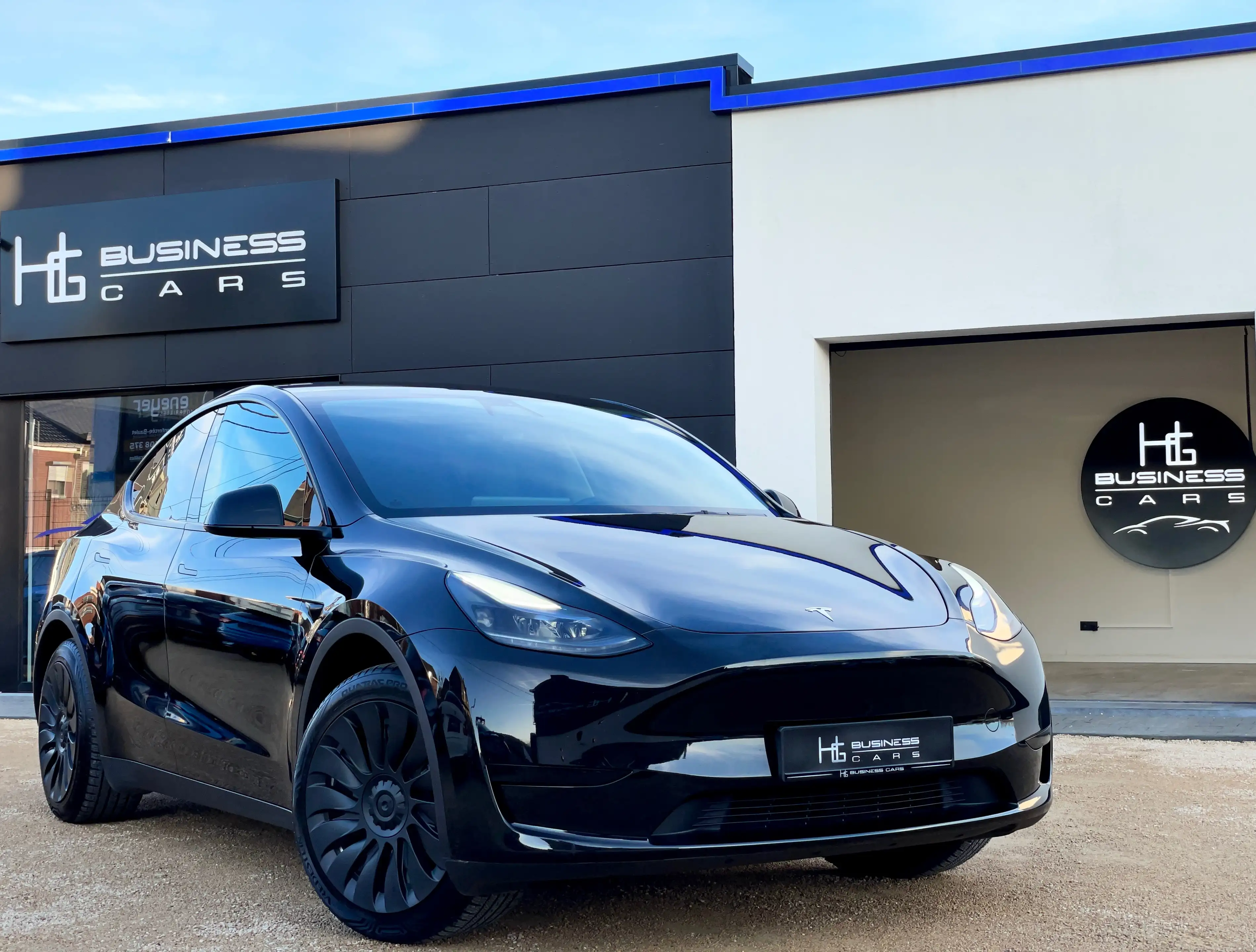 Tesla Model Y STANDARD RANGE/ LOOK PERFORMANCE/ BATTERIE LFP/ RWD/ AUTOPILOT — photo 7