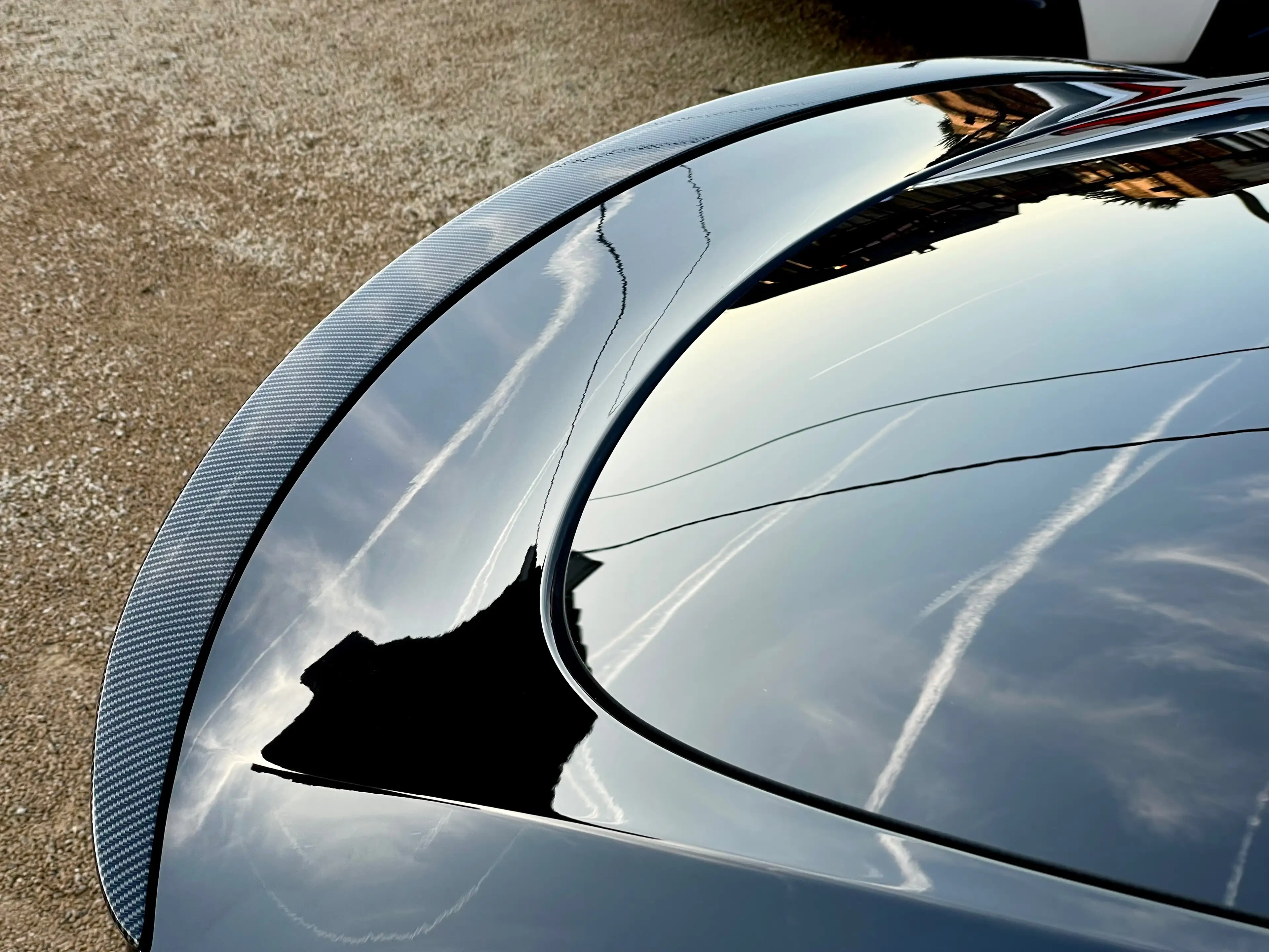 Tesla Model Y STANDARD RANGE/ LOOK PERFORMANCE/ BATTERIE LFP/ RWD/ AUTOPILOT — photo 10