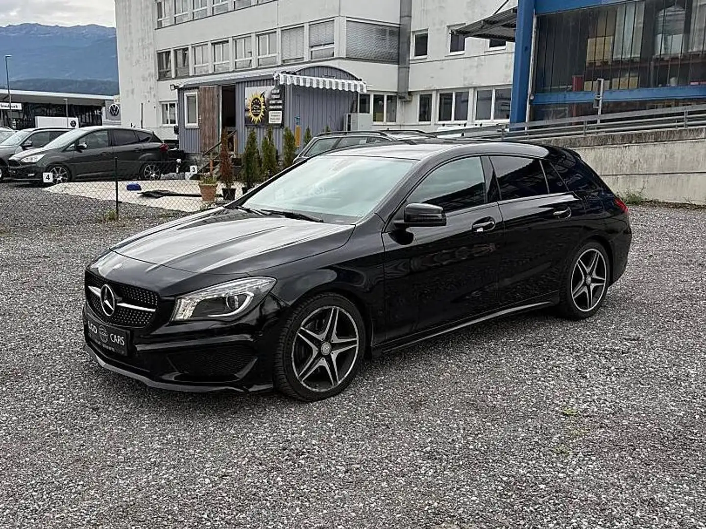 Mercedes-Benz CLA 220 CLA 220 CDI / d (117.903) Schwarz - 1