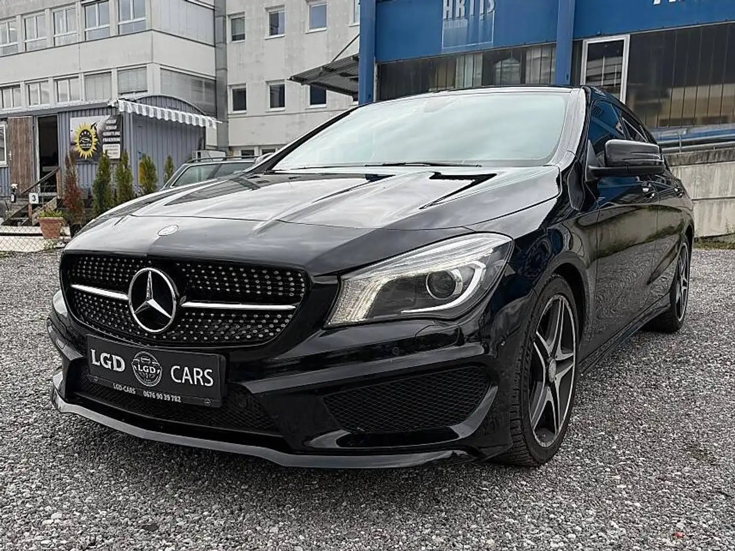 Mercedes-Benz CLA 220 CLA 220 CDI / d (117.903) Schwarz - 2
