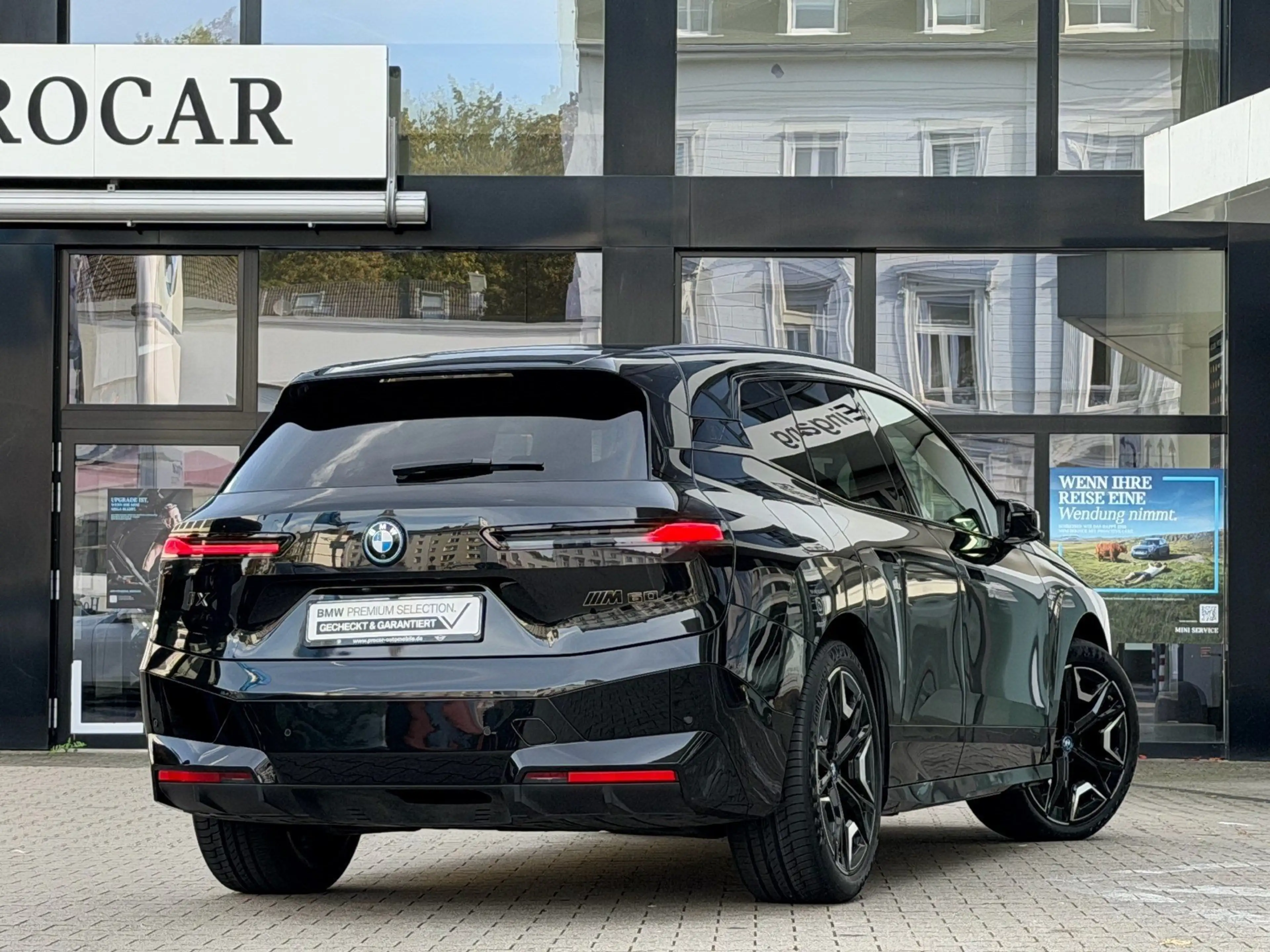 BMW iX M60 Laser DA/PA Prof AHK Pano B&W Softcl. — photo 2