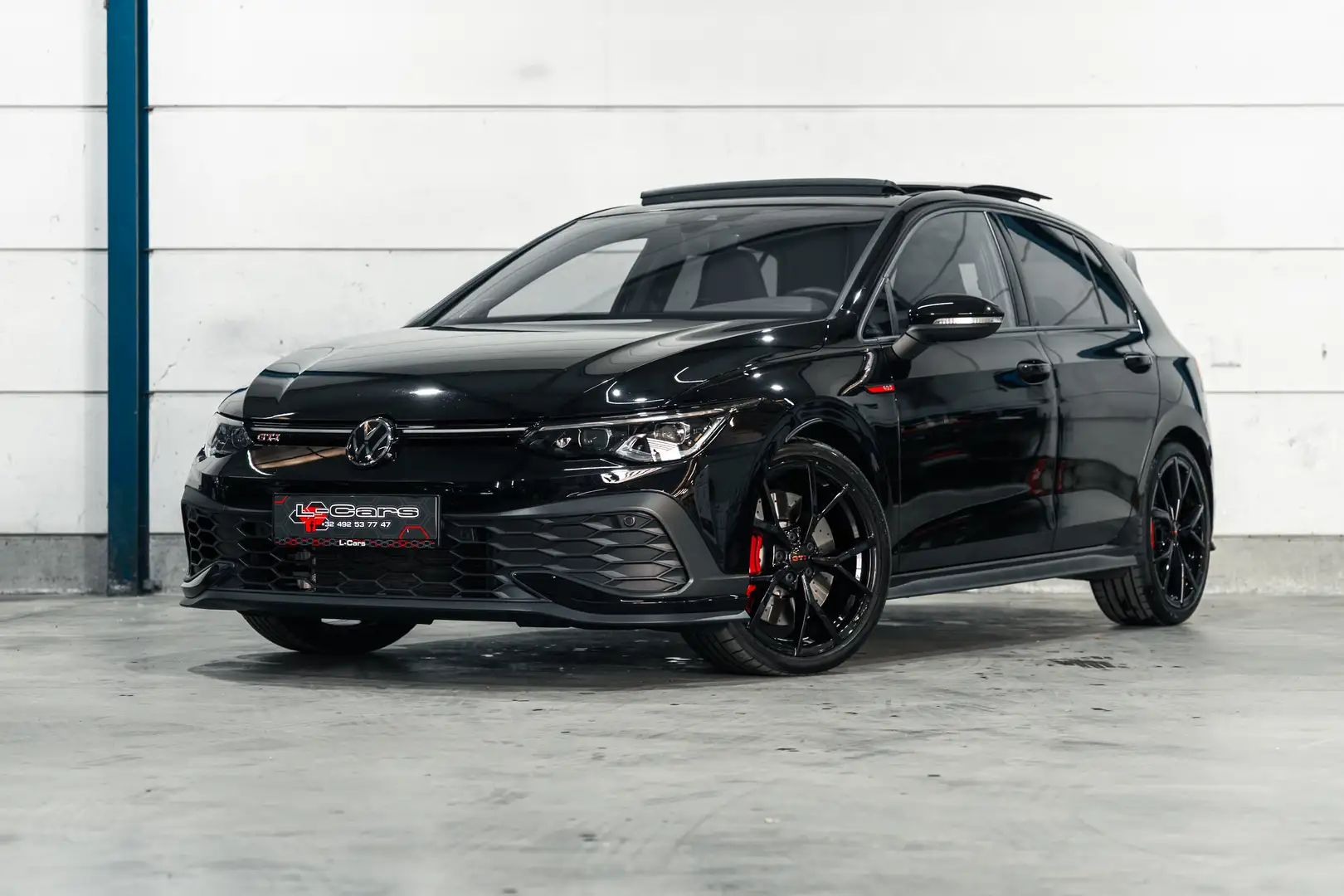 Volkswagen Golf GTI 2.0 TSI Clubsport OPF DSG Zwart - 1