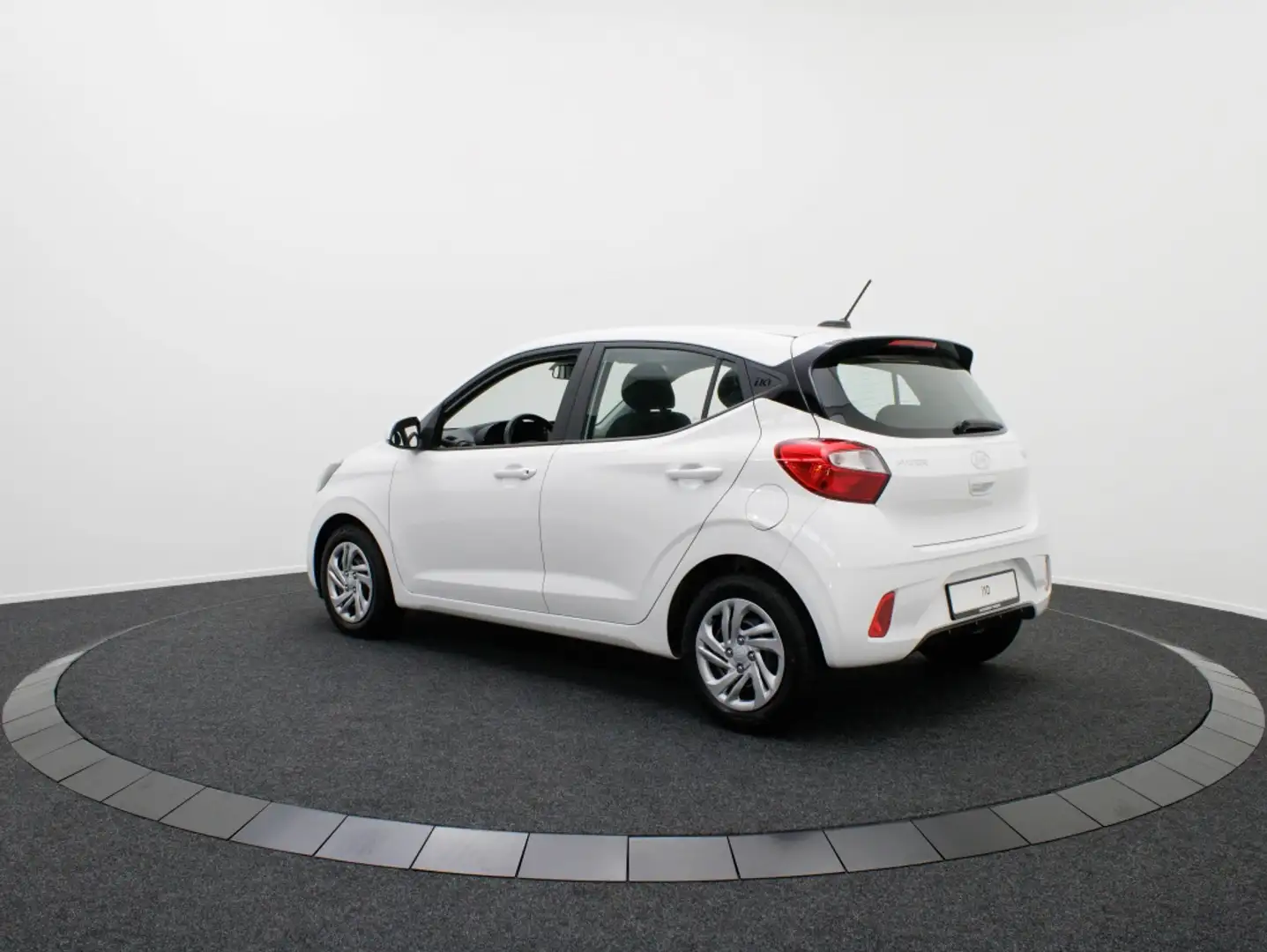 Hyundai i10 1.0 Comfort | Private lease 299,- P.m. Wit - 2