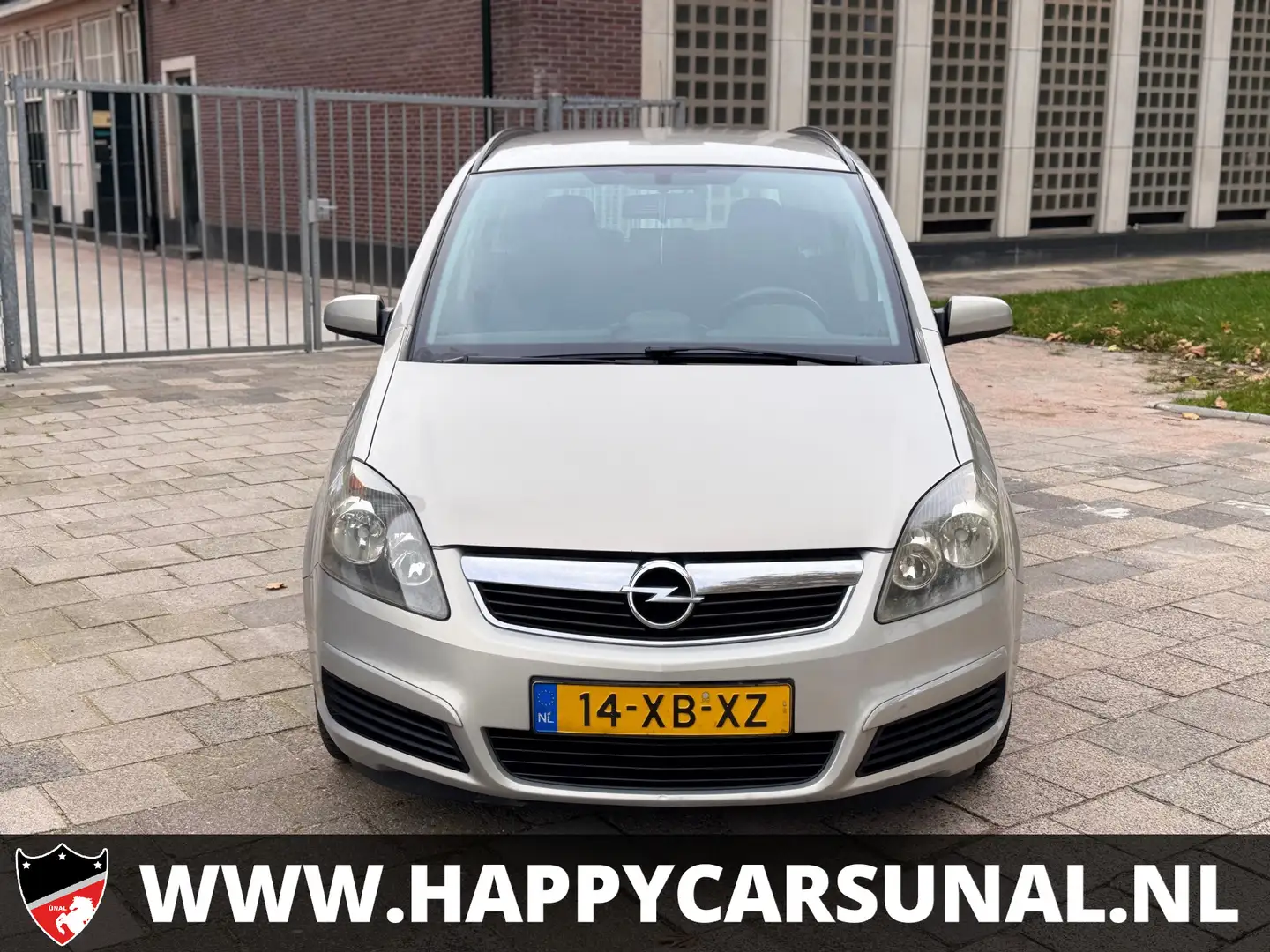 Opel Zafira 1.8 Business, AUTOMAAT, 7-Pers, AIRCO, NAP Grijs - 2