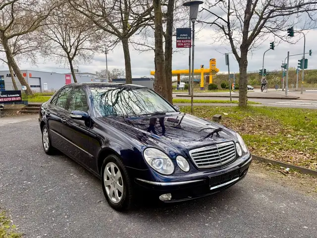 Mercedes-Benz E 220 CDI Limousine  Automatik /Tempomat/Xenon