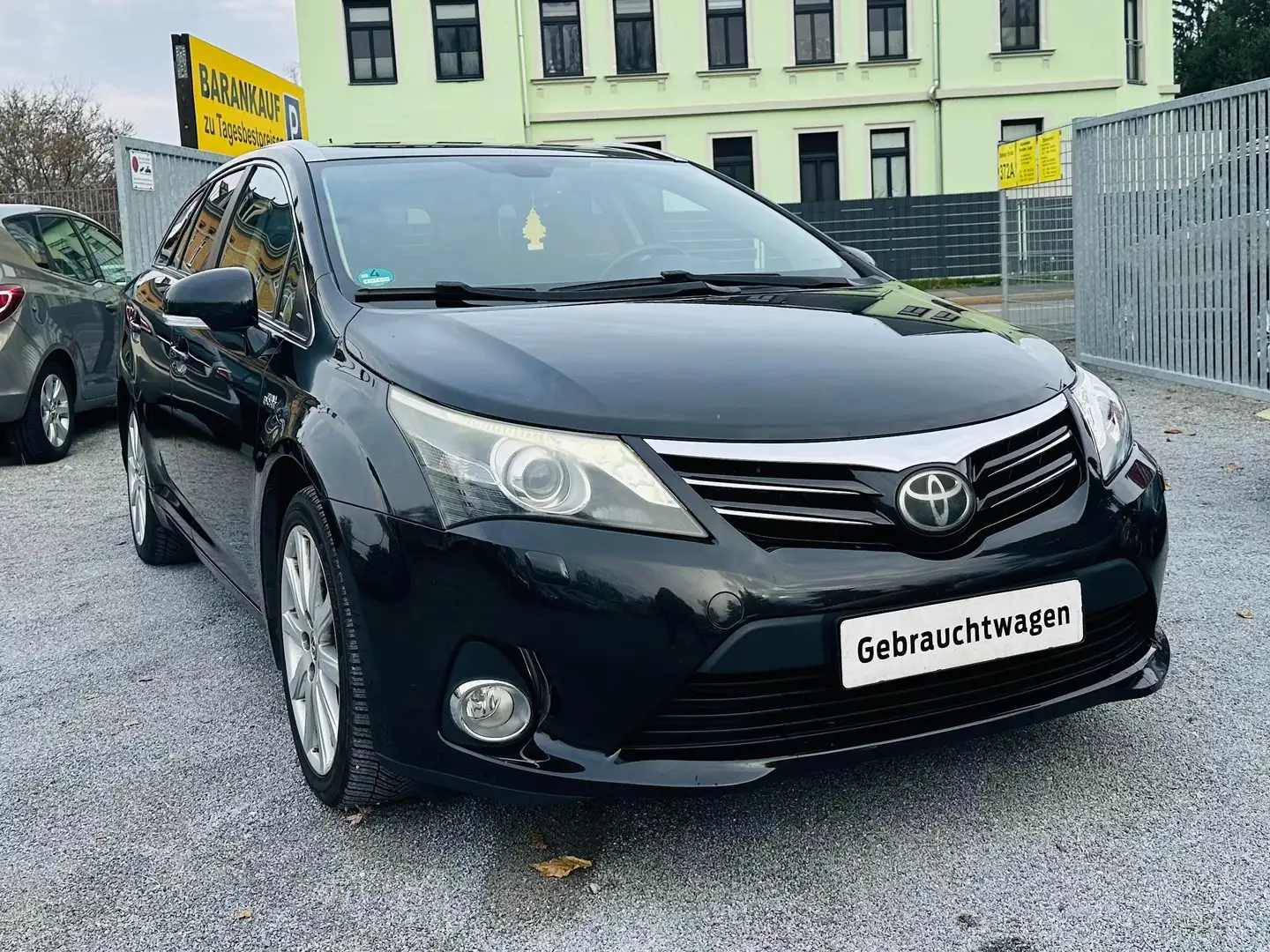 Toyota Avensis Executive 2.HAND AUTOMATIK KLIMA CAMERA LEDER NAVI Schwarz - 1