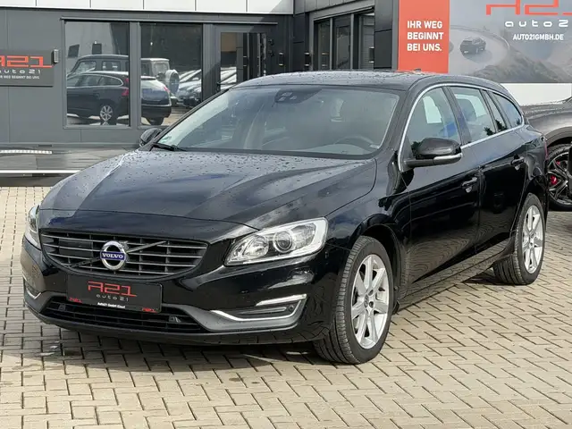 Volvo V60 Summum Schiebedach|Vollleder|Navi|Kamera