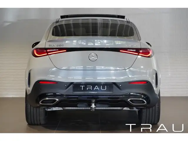 Mercedes-Benz GLC 200 view 5