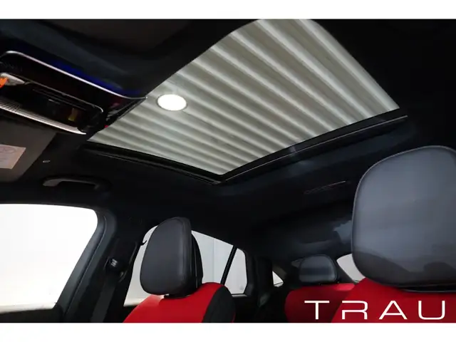 Mercedes-Benz GLC 200 view 12