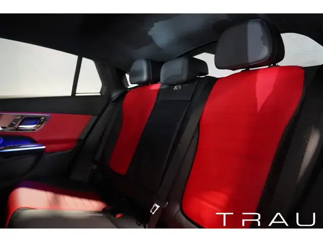 Mercedes-Benz GLC 200 view 11