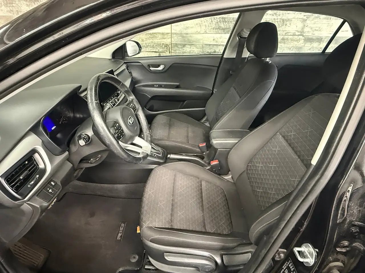 Kia Rio снимка Kia Rio