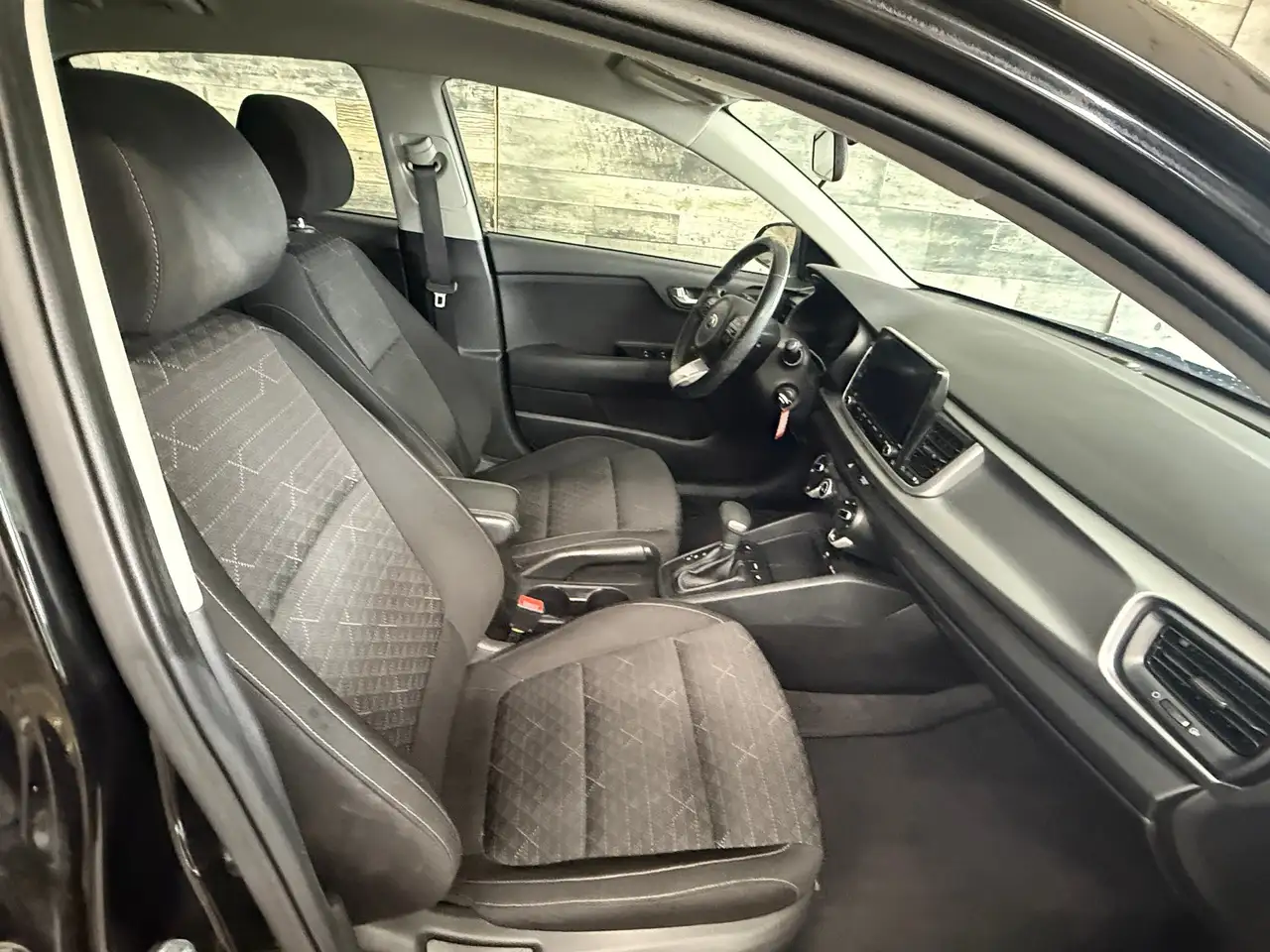 Kia Rio снимка Kia Rio