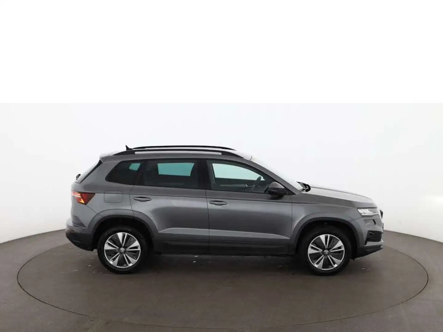 Skoda Karoq 2.0 TDI Ambition Aut LED RADAR NAVI ASSIST Grau - 2