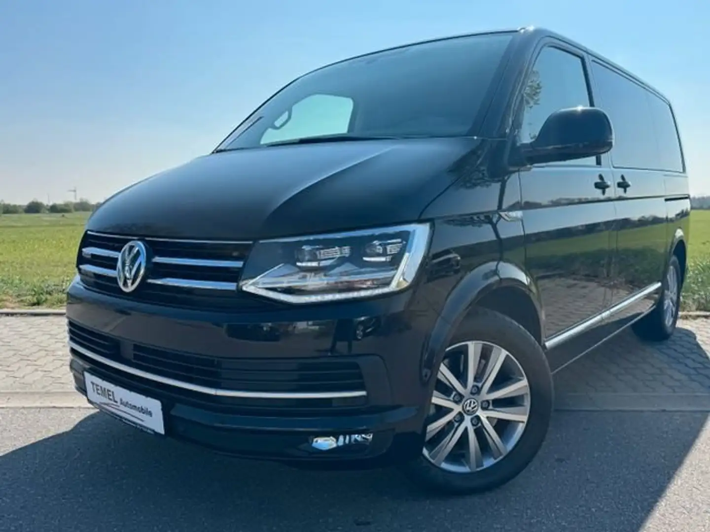 Volkswagen T6 Multivan T6 TDI BMT 4MOTION DSG Highline LEDER NAVI AHK Schwarz - 1